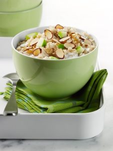Oats with Apples and Nuts