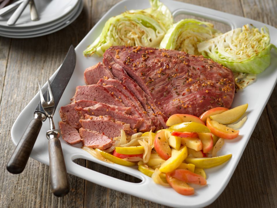 Corned Beef with Apple-Onion Saute Recipe Photo - Diabetic Gourmet Magazine Recipes