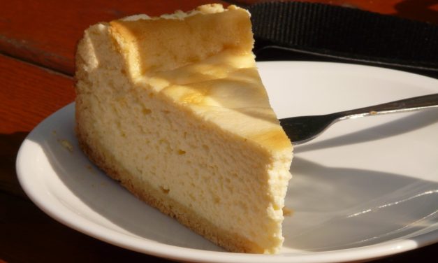 Italian Cheesecake with Pecan Crust