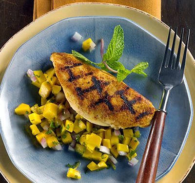 Grill Pan Chicken With Fiery Mango-Ginger Salsa