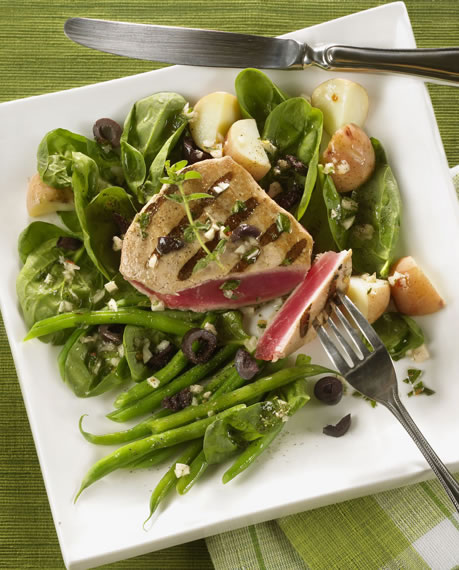 Grilled Tuna Nicoise Salad recipe photo from the Diabetic Gourmet Magazine diabetic recipes archive.