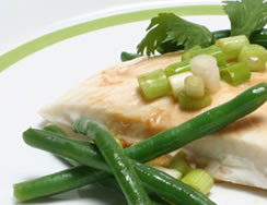 Steamed Halibut with Ginger and Green Beans recipe photo from the Diabetic Gourmet Magazine diabetic recipes archive.