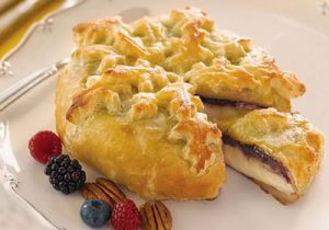 Triple Berry Baked Brie recipe photo from the Diabetic Gourmet Magazine diabetic recipes archive.